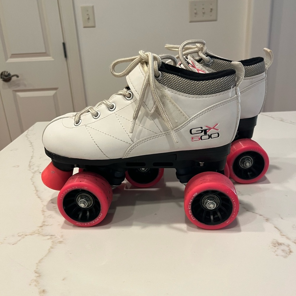 Women's White and Pink Roller Skates GTX 500 Pacer plus skate bag
